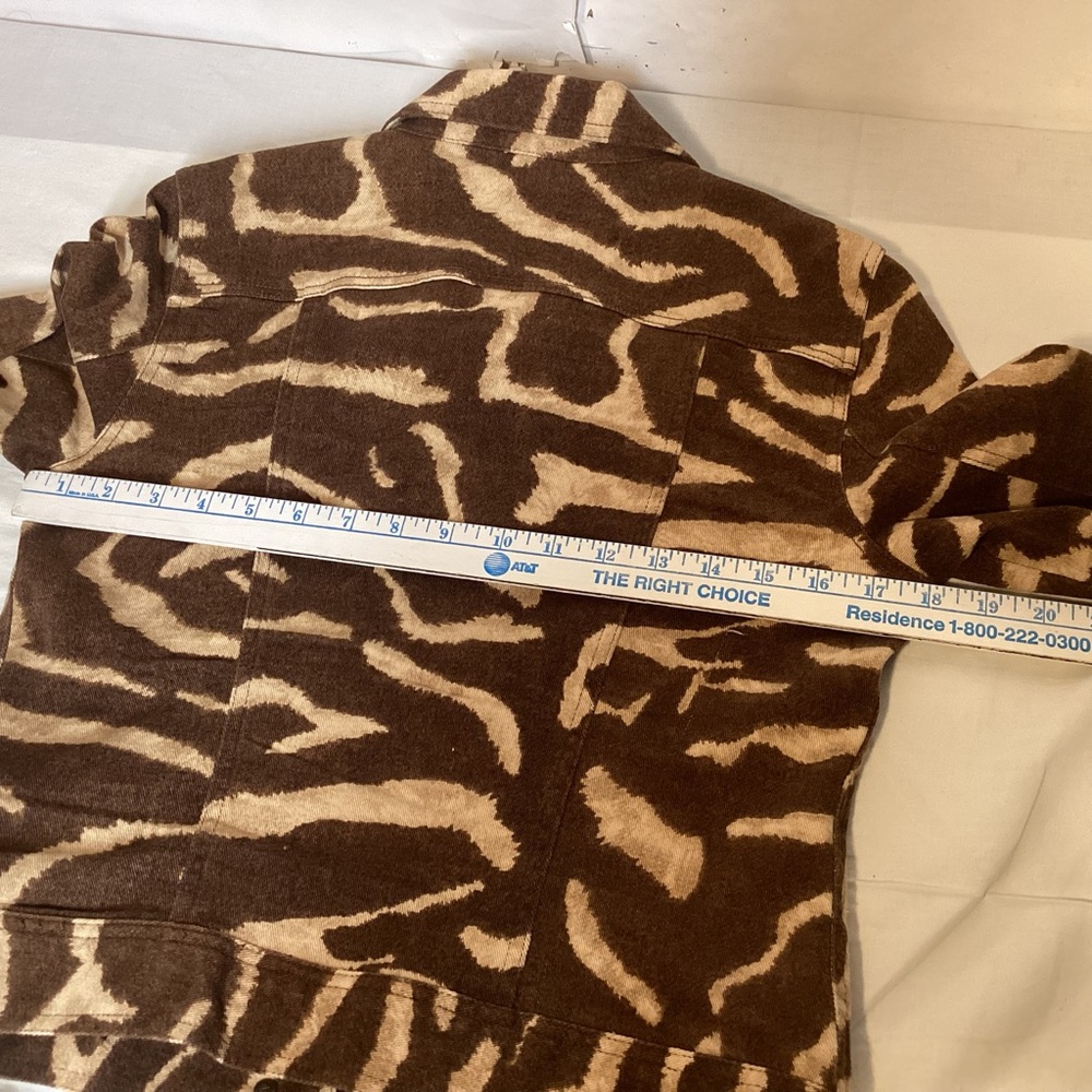 LRL Lauren Jean Co Ralph Lauren Animal Print Jean Jacket Women’s size medium - Picture 9 of 11
